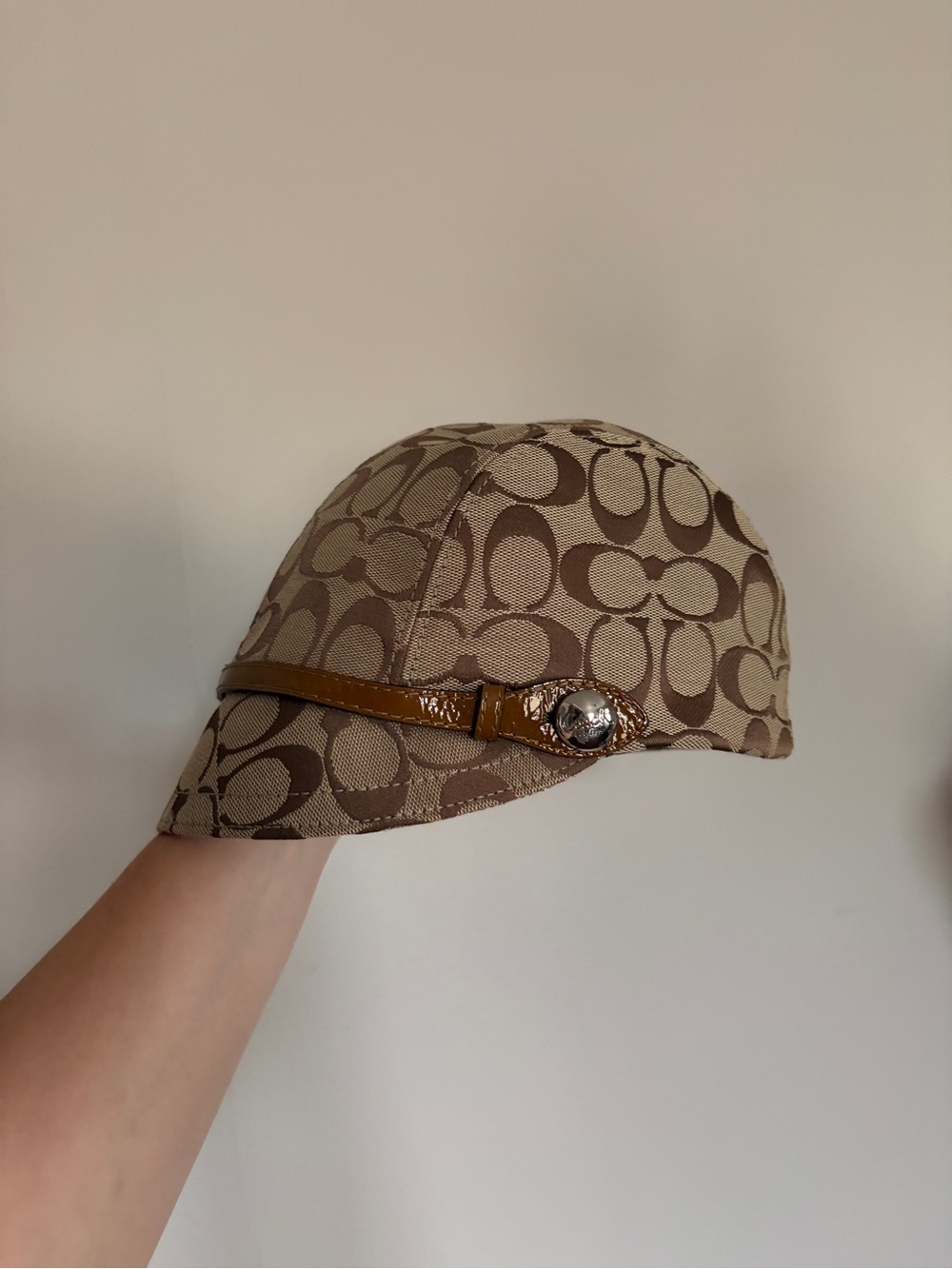 Y2K Vintage Coach Signature Karee Newsboy Cap Brown Monogram Patent Leather - Picture 3 of 8